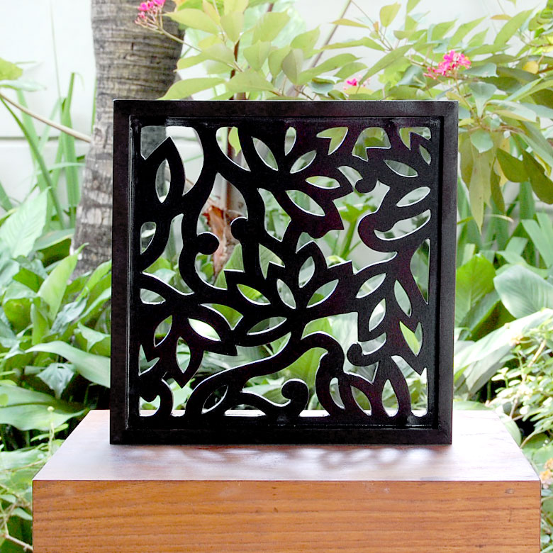 バリ島のロータスの花をイメージして作られたアートパネル