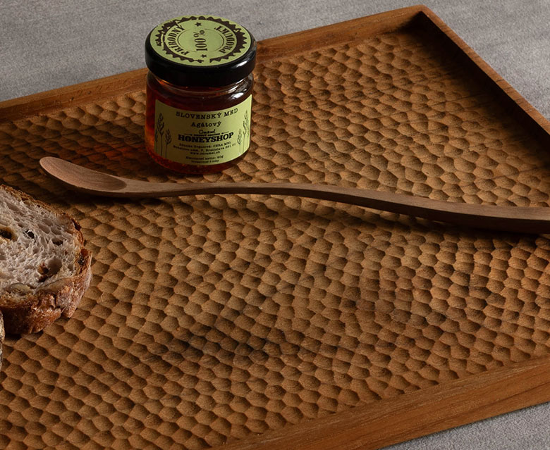 美しい木彫りデザイン