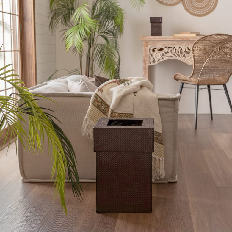 20リットルで大容量、大型でスリムなごみ箱