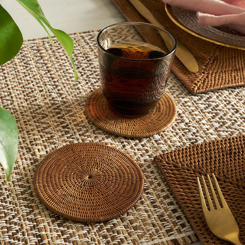 アタで編まれた丸型コースター1枚（ハイクオリティ）