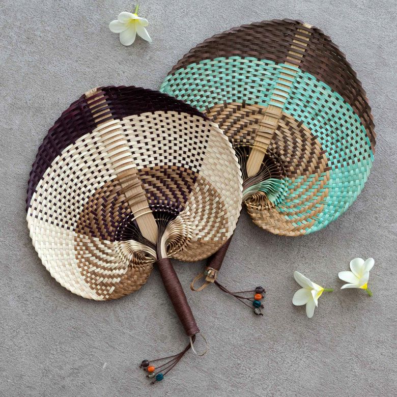 ロンタル椰子のうちわでバリ島の風を感じて