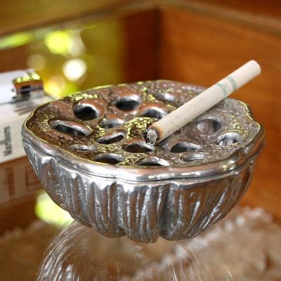 蓮の花托をモチーフにしたオシャレなアルミ製灰皿[10879]【アジアン雑貨のアジア工房本店】