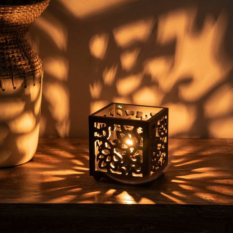 ロータスモチーフのアートパネルランプMULIAムリア木彫りアジアンランプアートパネルモダン卓上ライト卓上ランプおしゃれテーブルランプ間接照明和風和室アジア雑貨アジアン雑貨照明器具アジアン照明フロアライトインテリアテーブルライト[vn50730]