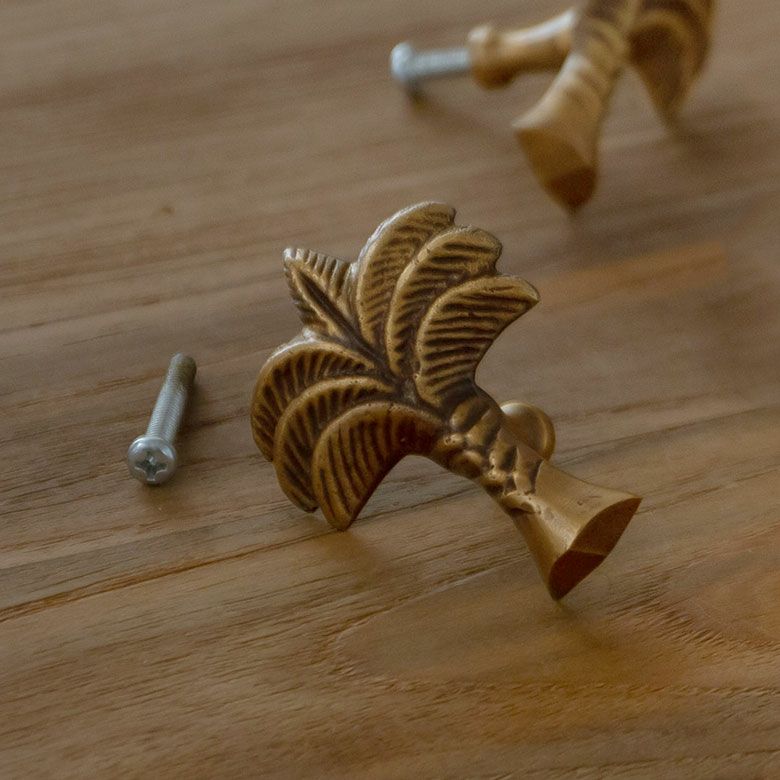 取っ手 ヤシの木型 Mサイズ 幅4.5cm 高さ6cm アンティーク風 真鍮製