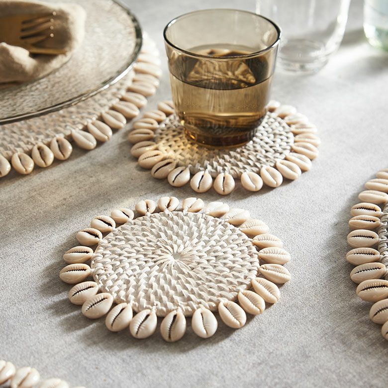 【メール便対応】コースターラタンラウンド約W14cm×D14cm×H0.5cmシェル貝キッチン雑貨[13893]【円型丸形テーブルウェアコーラルターコイズホワイトグレーエスニックおしゃれリゾートアジアン雑貨アジアバリ雑貨】
