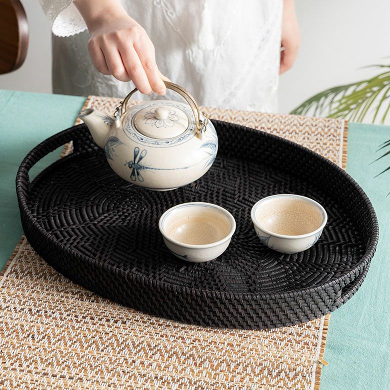 取っ手の付いたアタ製お盆トレーバスケット[10317]【トレー トレイ おしゃれ 小物入れ 収納バスケット 籠 カゴ かご バスケット かわいい バリ雑貨  アジア雑貨 アジアン雑貨 モダン エスニック 収納かご 収納カゴ 編み モダン 小物いれ 持ち手 バリ島 おぼん カフェ 菓子 ... バリ島　楕円トレー2枚　新品未使用　テーブル用品　バスケット　かご　小物入れ