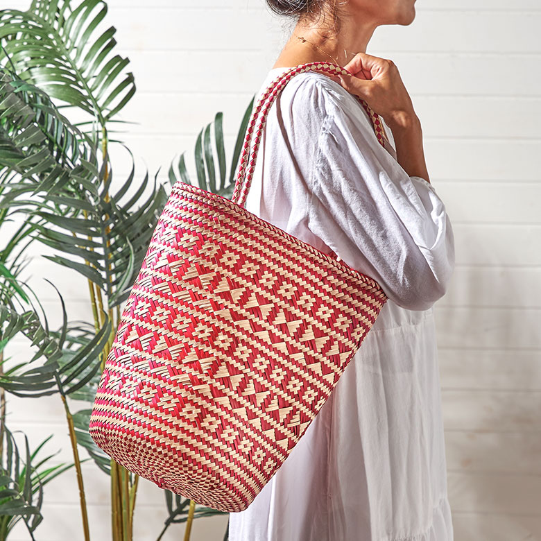 アジアンかごバッグトート持ち手長め軽量かごバッグトートバッグ夏涼しげW22×D22×H32cm夏バッグ手編みロンタル椰子サマーバッグレディースおしゃれ夏バッグ軽いバリ島ヤシエスニックトートバッグ夏用アジアン雑貨バッグリゾート[14172]