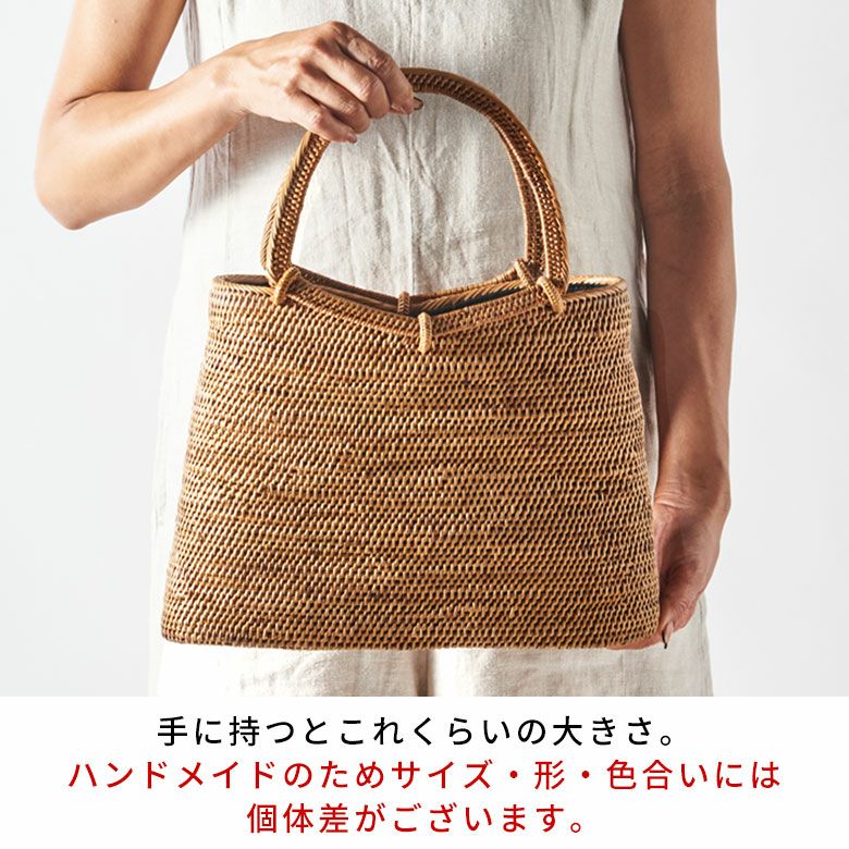 バリ島の天然素材アタで編まれたナチュラルかごバッグ [14280]